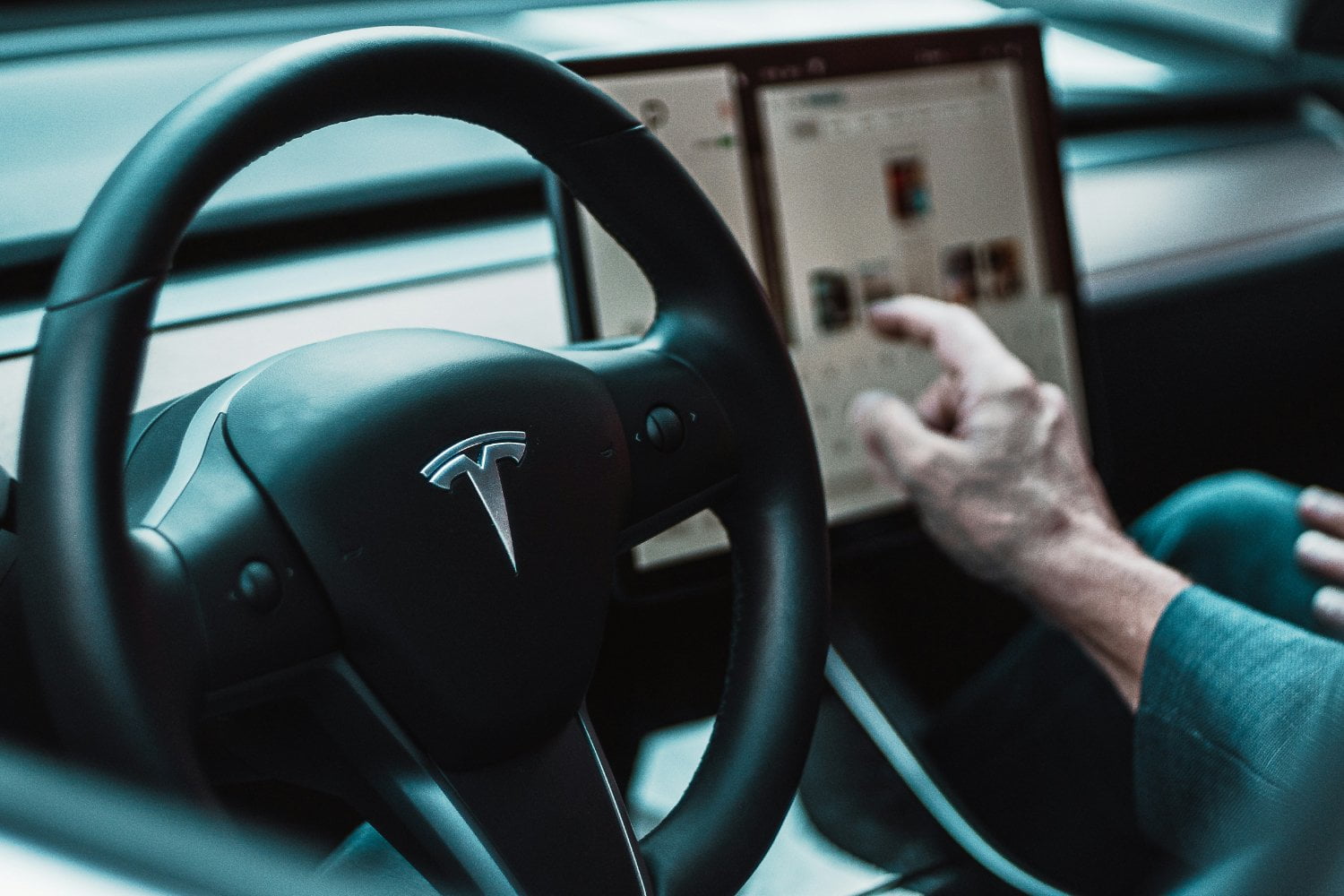 le plein de nouveautés pour la mise à jour estivale Tesla voiture