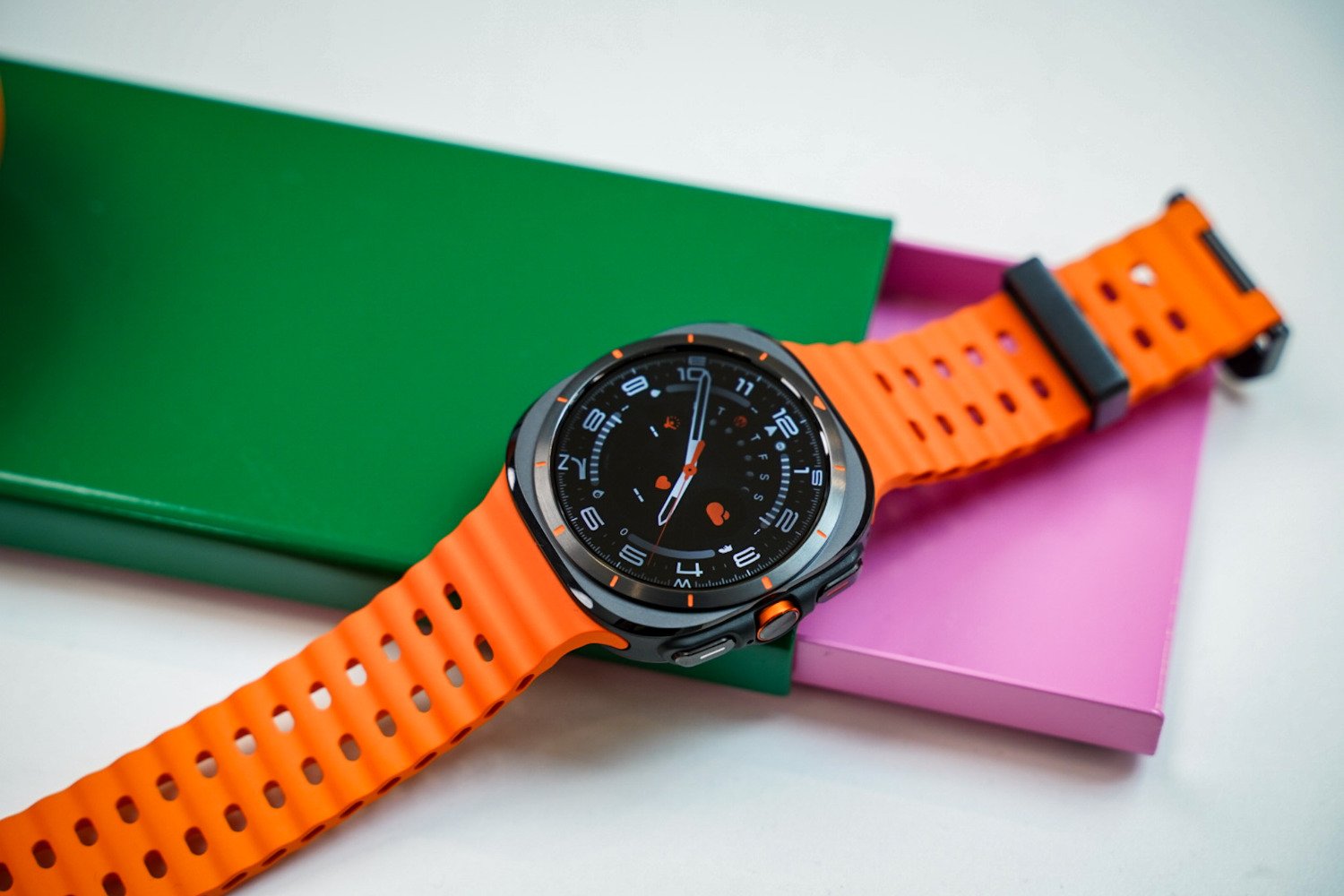 Faut-il craquer pour le dernier bijou technologique de Samsung ? samsung galaxy watch ultra cadran
