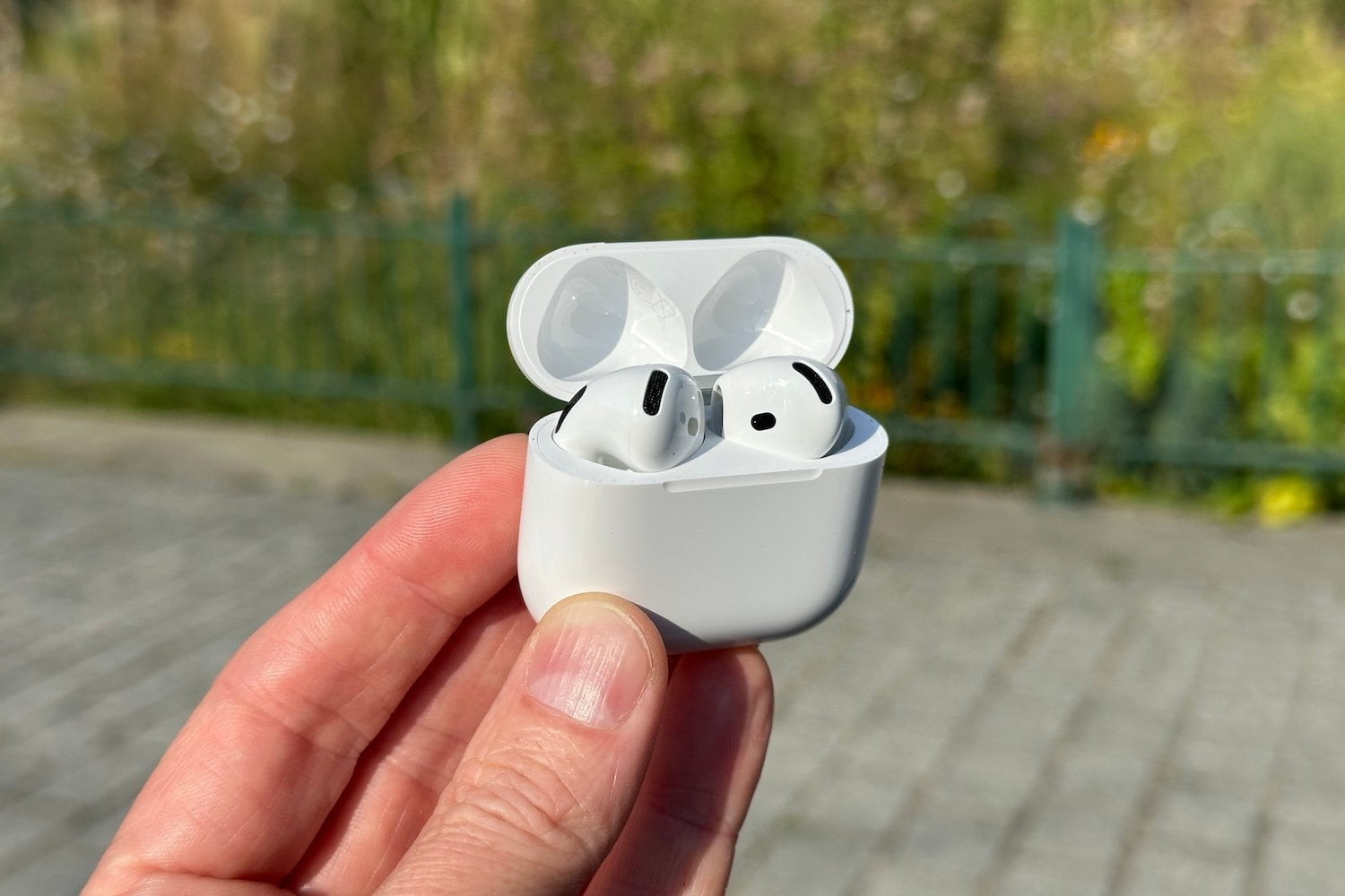 Beaucoup de qualités et un seul (gros) défaut Apple AirPods 4 5