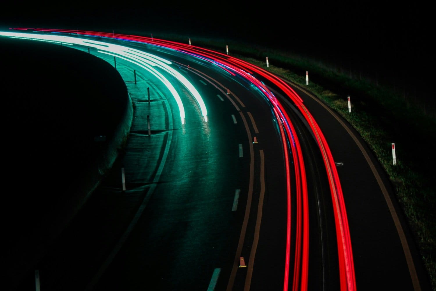 Une « autoroute électrique » pour recharger les véhicules en mouvement en France autoroute