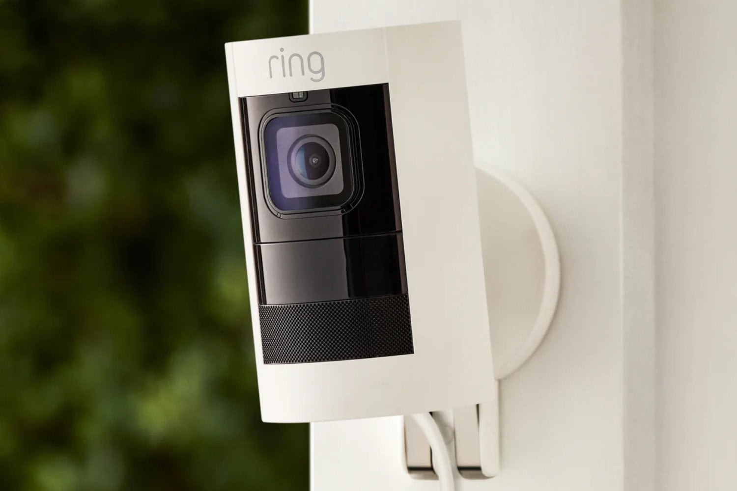 Comment bien choisir sa caméra de surveillance ? camera de surveillance ring stick up cam