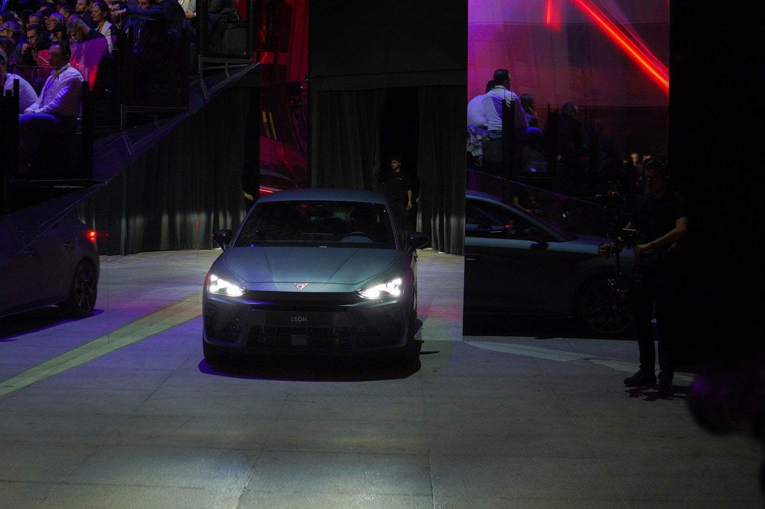 L’avenir de la marque Cupra est menacé cupra leon 2024 led avant