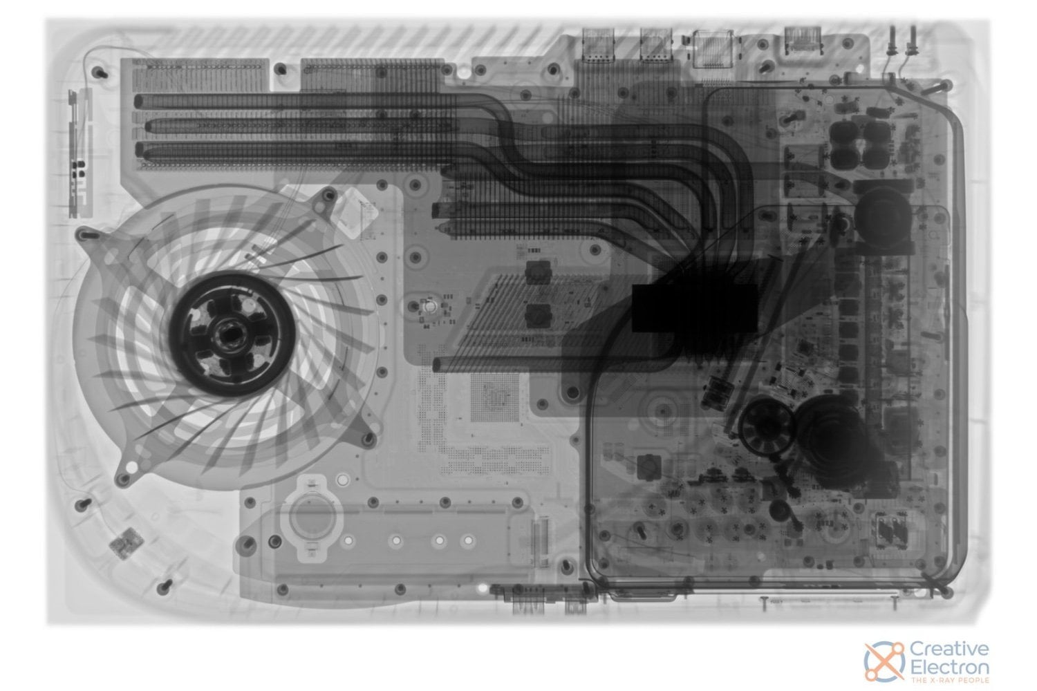 Il n’y aura pas de processeur Intel dans la PlayStation 6 ps5 ifixit teardown