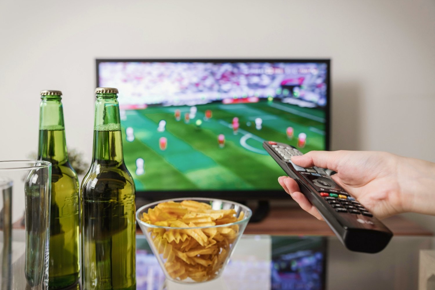 Vers un blocage à distance des boîtiers pour lutter contre le piratage streaming iptv football