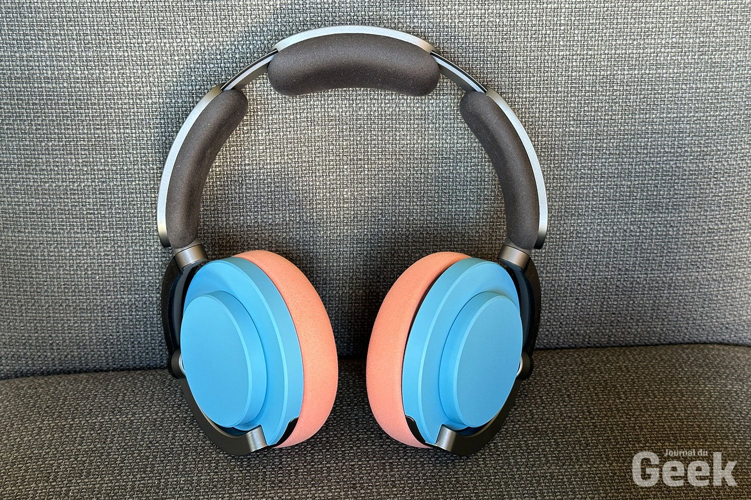 Un nouveau poids lourd des casques audio trak13