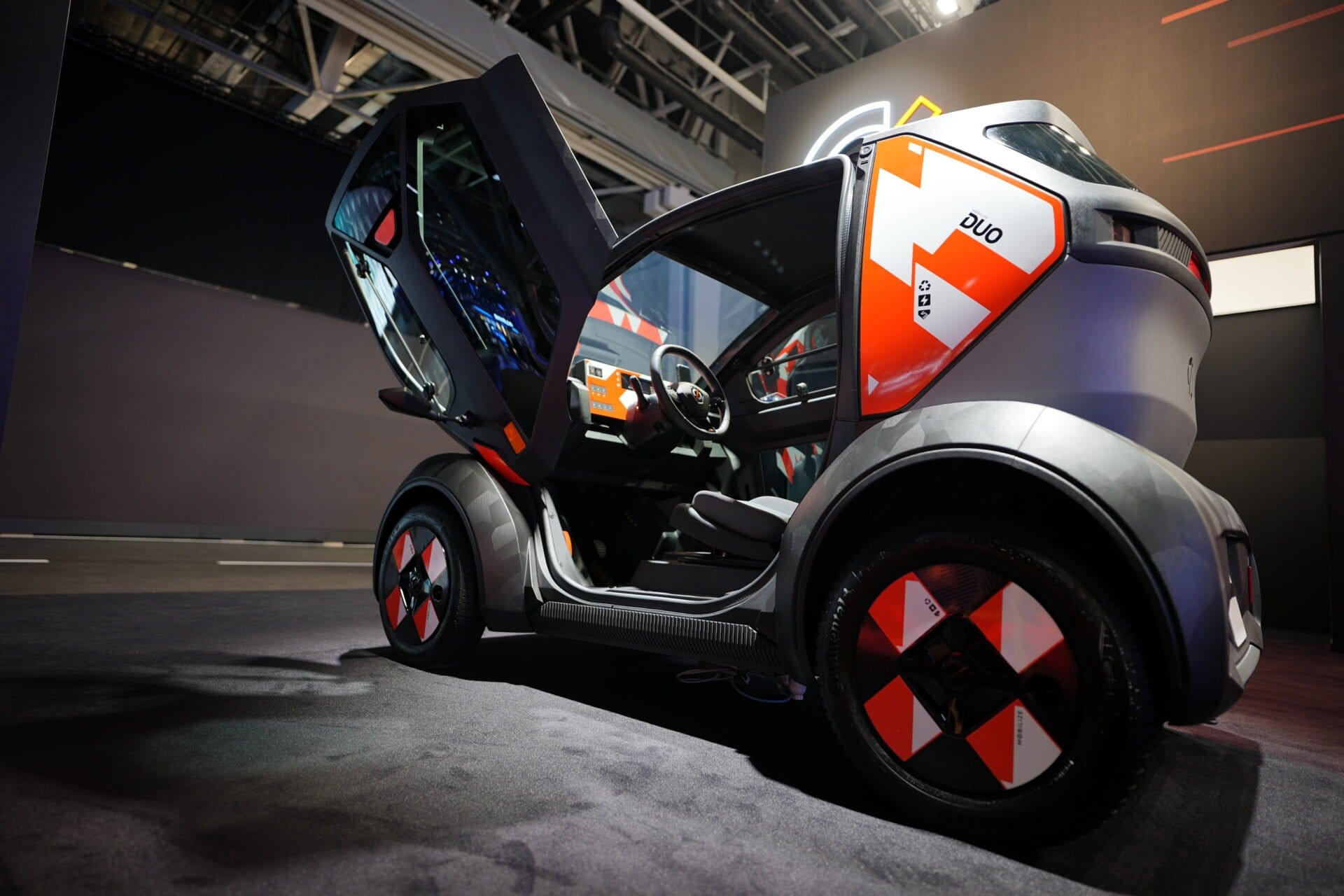 quand la Citroën Ami mange une Lamborghini DSC01249