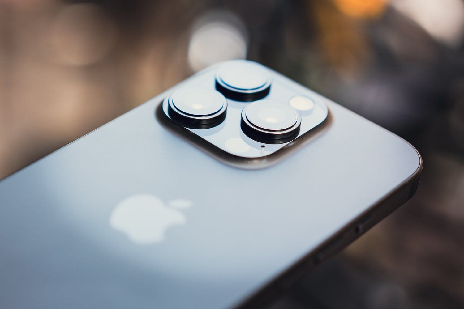 iOS 18.1 fait le plein de nouveautés, mais vous n’aurez droit à presque rien DSC03278 03 Apple iPhone 16 Pro