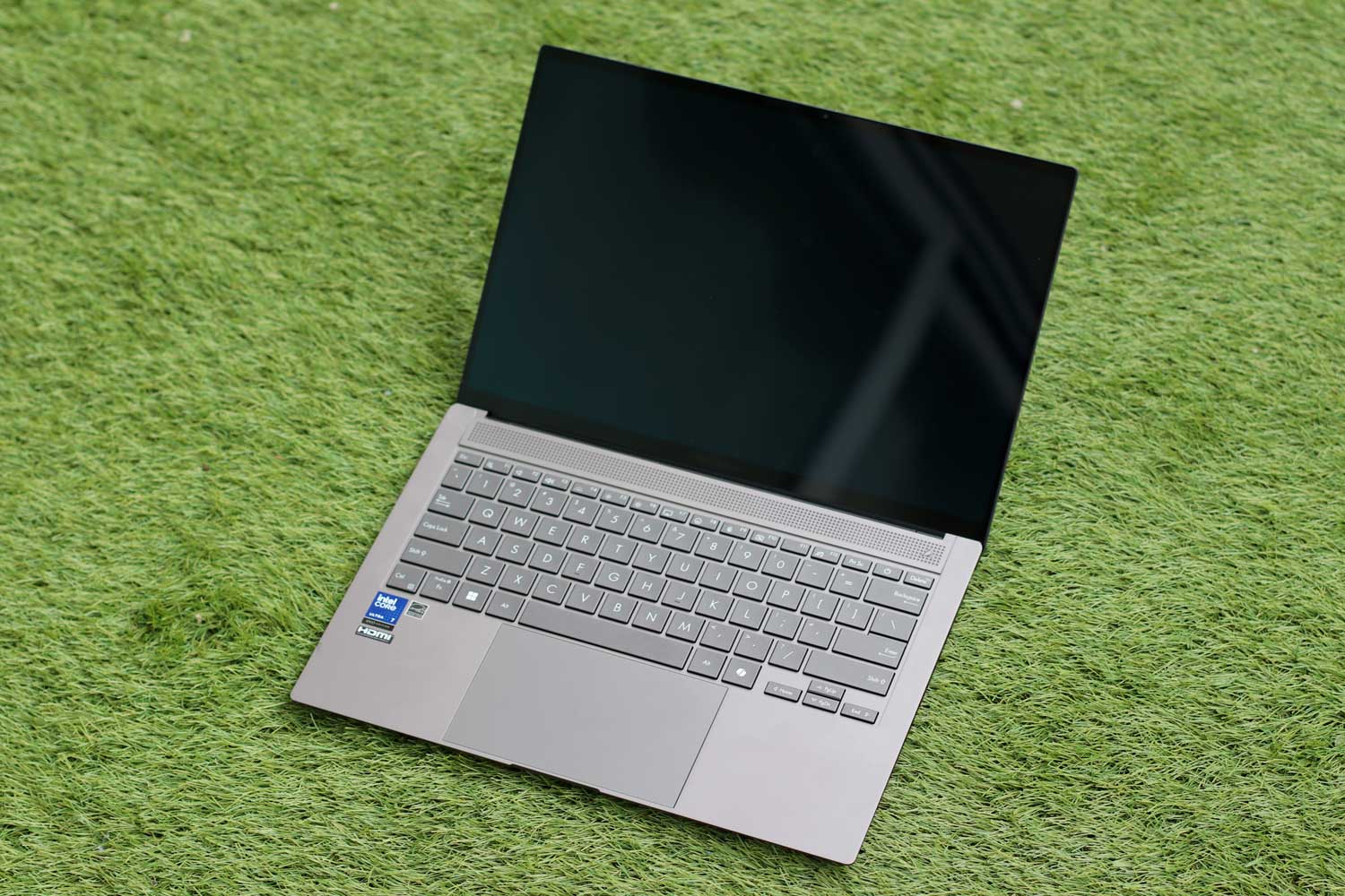 Cet ultrabook est Intellement bon asus zenbook s 14 ux5406 12