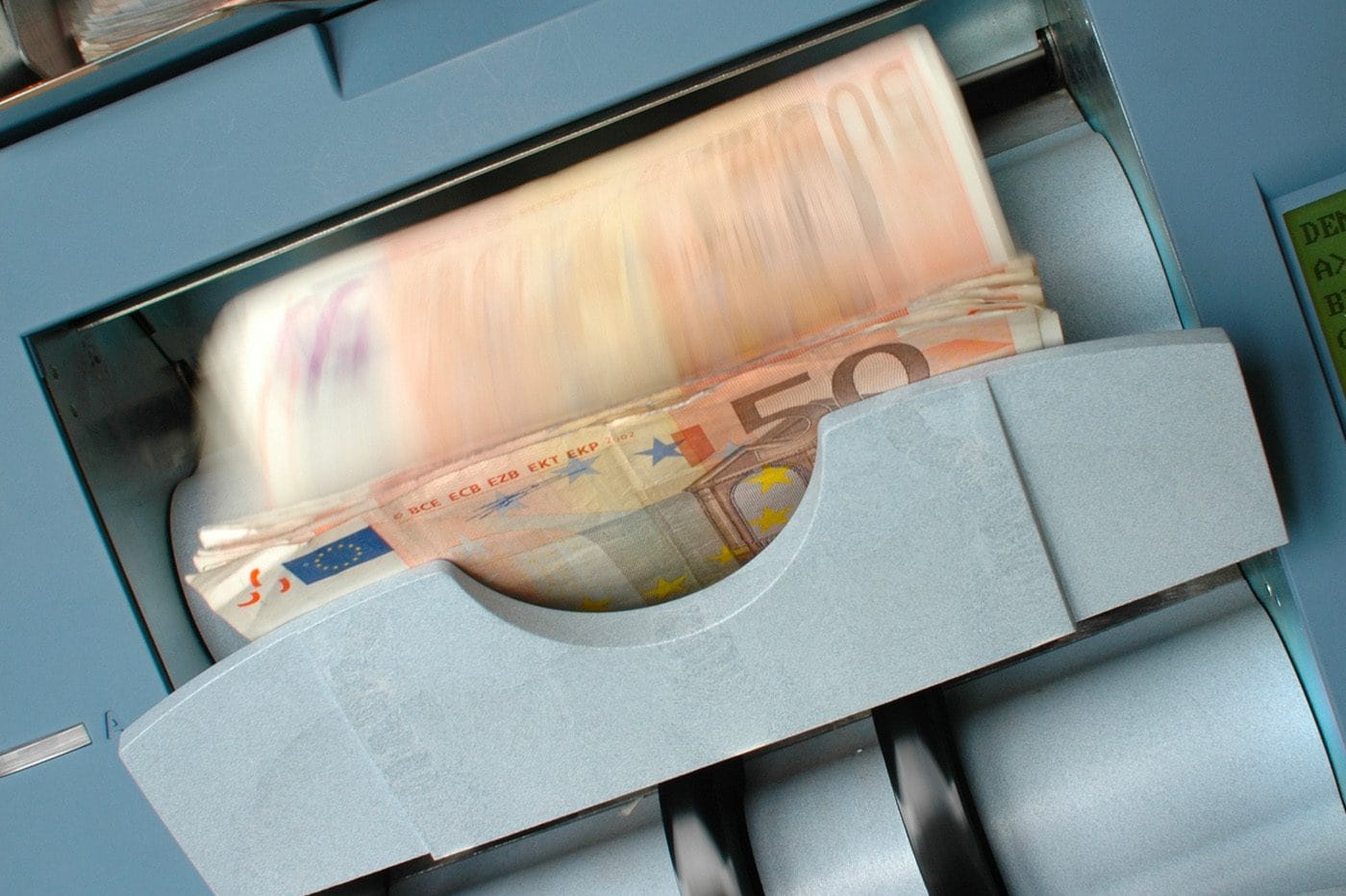 3x plus gros que la concurrence, ce bonus délirant de BoursoBank offre 220€ cash billet banque